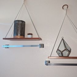 $25 Shelves With Things On Shelf Too