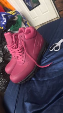Nike Air Max Goadome Size 11.5
