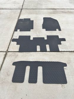 4th gen Nissan pathfinder floor mats