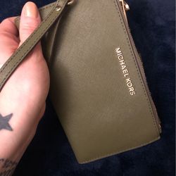 Michael Kors Wristlet