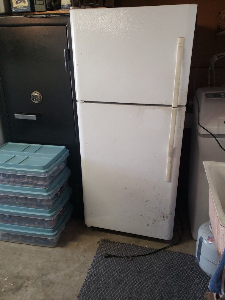 Refrigerator