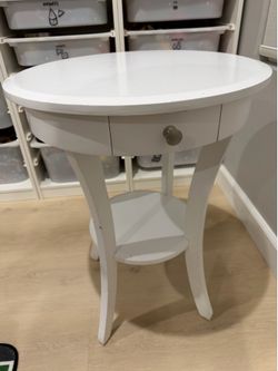 Accent table