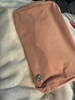 Lululemon Everywhere Belt Bag 1L – Pink (New with Tags)
