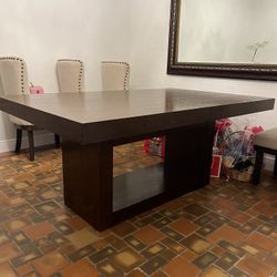 Dining Room Table 