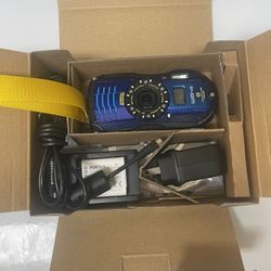 Famous and Unique RICOH WG-4 GPS Underwater Camera with accessories, original box and documentation. Like New!