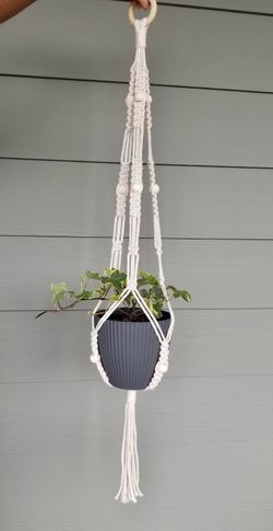 Macrame plant hanger with beads