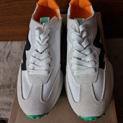 STEVE MADDEN SNEAKERS