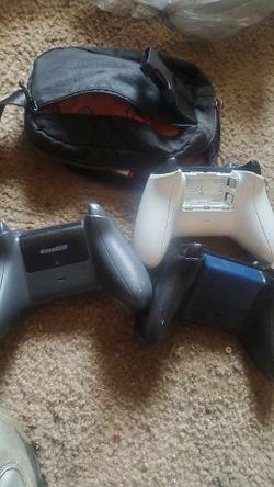 $30 obo 3 used Xbox one Controllers all working