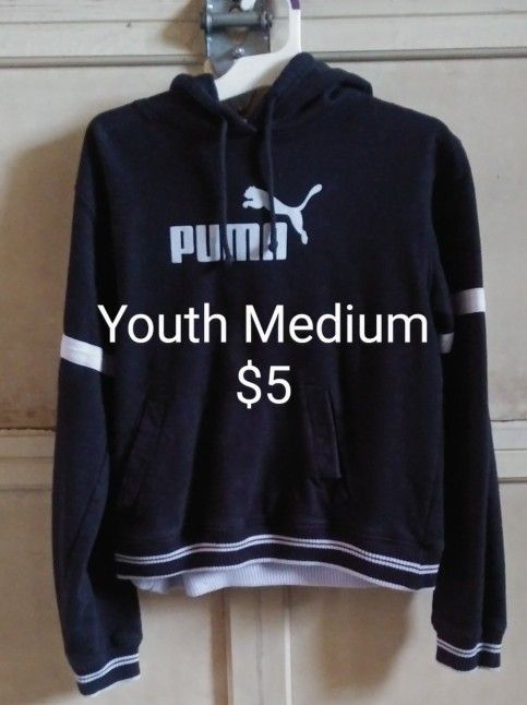Puma Hoodie Youth Medium