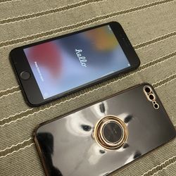 APPLE IPHONE 8 PLUS 64 GB SPACE GRAY UNLOCKED WITH SCREEN PROTECTOR, PHONE CASE AND MAGNET INCLUDED