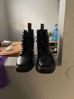 Dr. Martens Zavala boots