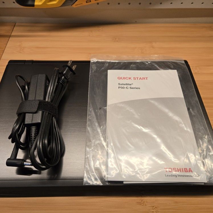 Toshiba P55T-C5114 LAPTOP 16"