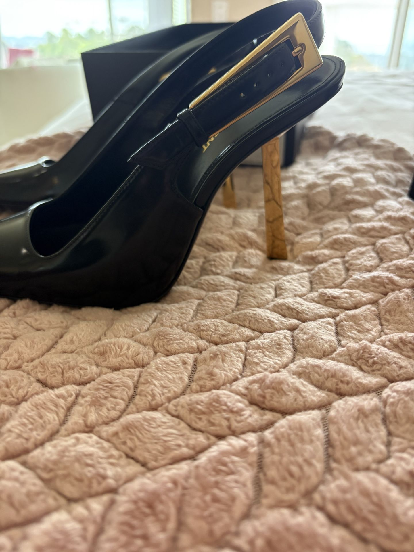 Like New Saint Laurent Lentracite 110 Black Pumps