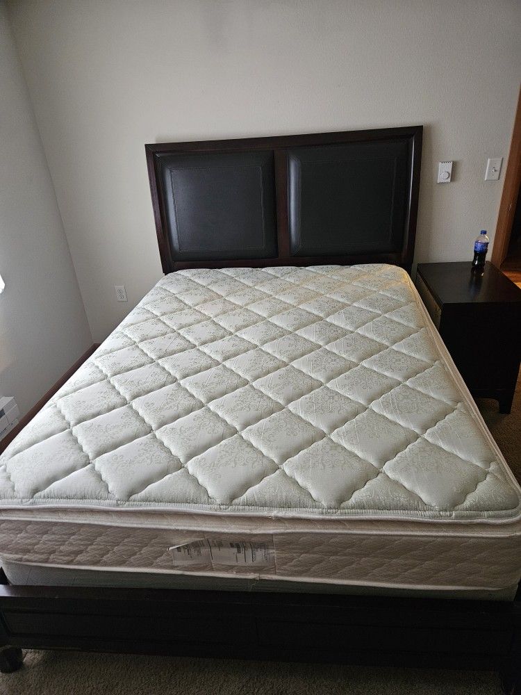 Bedroom set