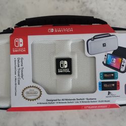 Deluxe Travel Case $15