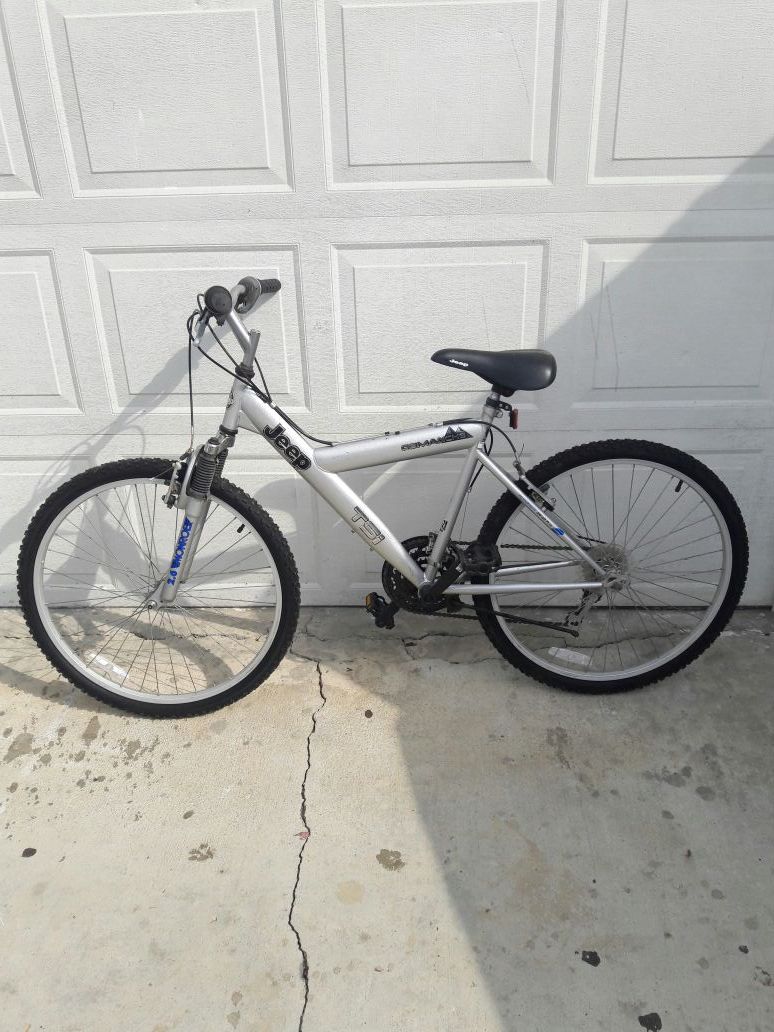Bike 26 inch Jeep Comanche TSI for Sale in La Puente CA OfferUp