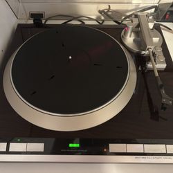 Denon DP-52F Fully Automatic Direct Drive Turntable with Stanton 780 4DQ Cartridge