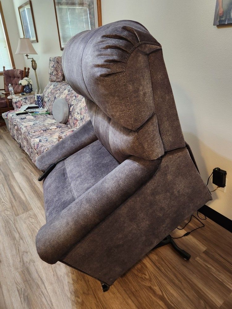 Recliner - Lift Chair