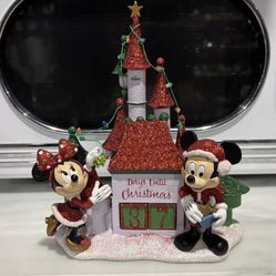 Mikey & Minnie Christmas Countdown Castle Calendar