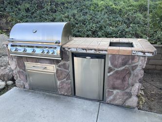 BBQ Island Outdoor Kitchen