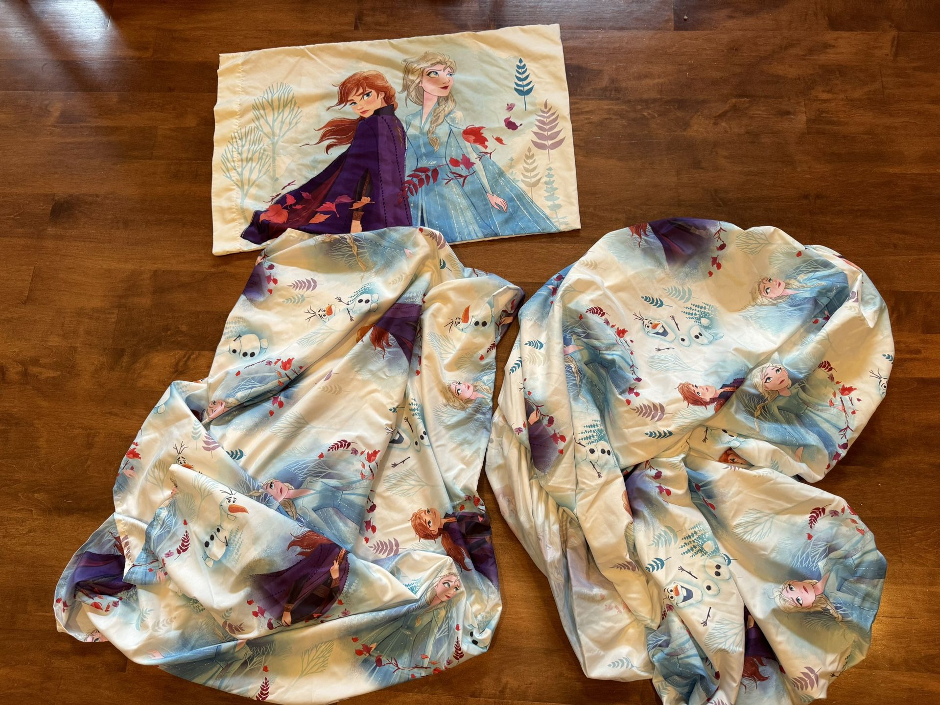 Disney Frozen Elsa Bedsheet Set Full-Size Shipping Available