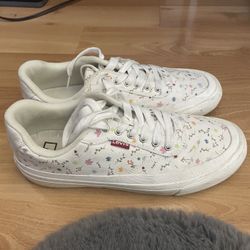 Levi’s Floral Shoe 