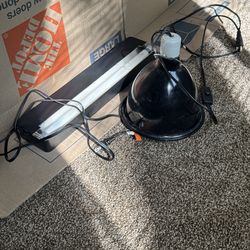 Reptile UBV light and fixture ($50) Good Deal❗️❗️