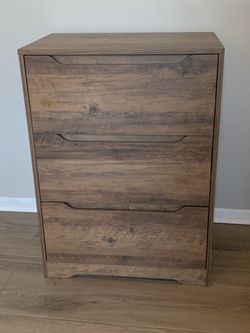 3-Drawer Wood Grain Dresser Chest