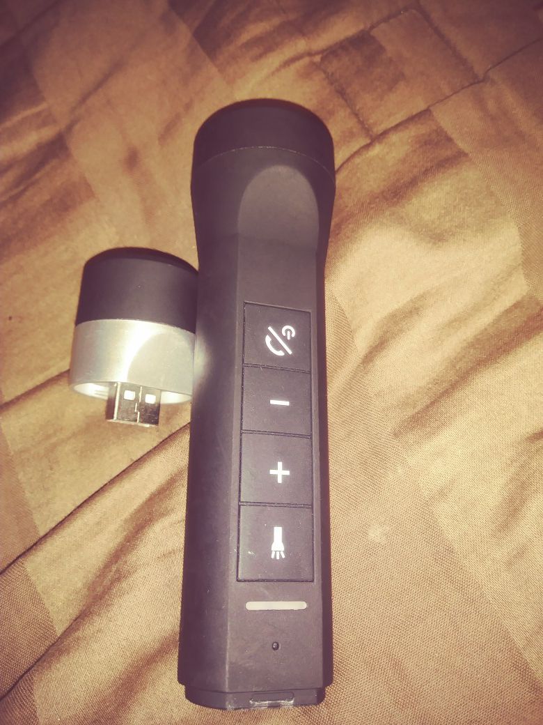 Bluetooth Speaker & Flashlight