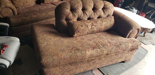 Like New Sofa Couch and chaise  set