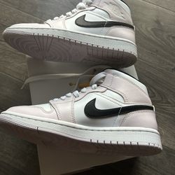 Nike Air Jordan 1 Mid
