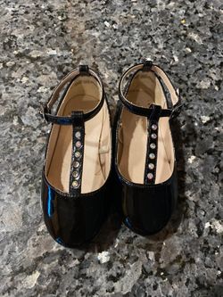 The children’s place toddler girl shoes size 8c