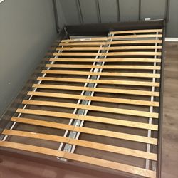 Full Size Bed 
