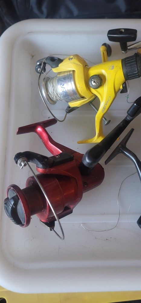 Fishing REELS lot