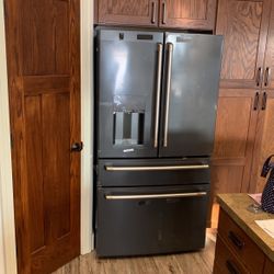 GE Cafe Refrigerator Unused And Wrong Size For Kitchen 