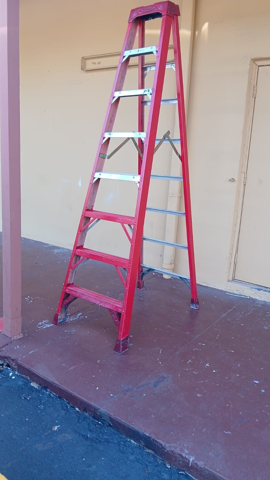Werner Fiberglass Ladder 8ft