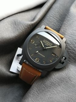 Panerai Luminor GMT Ceramica