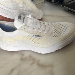 VANS UltraRange NEO VR3 True White Skate Shoes Unisex Women's 7 Men's 5.5 NEW