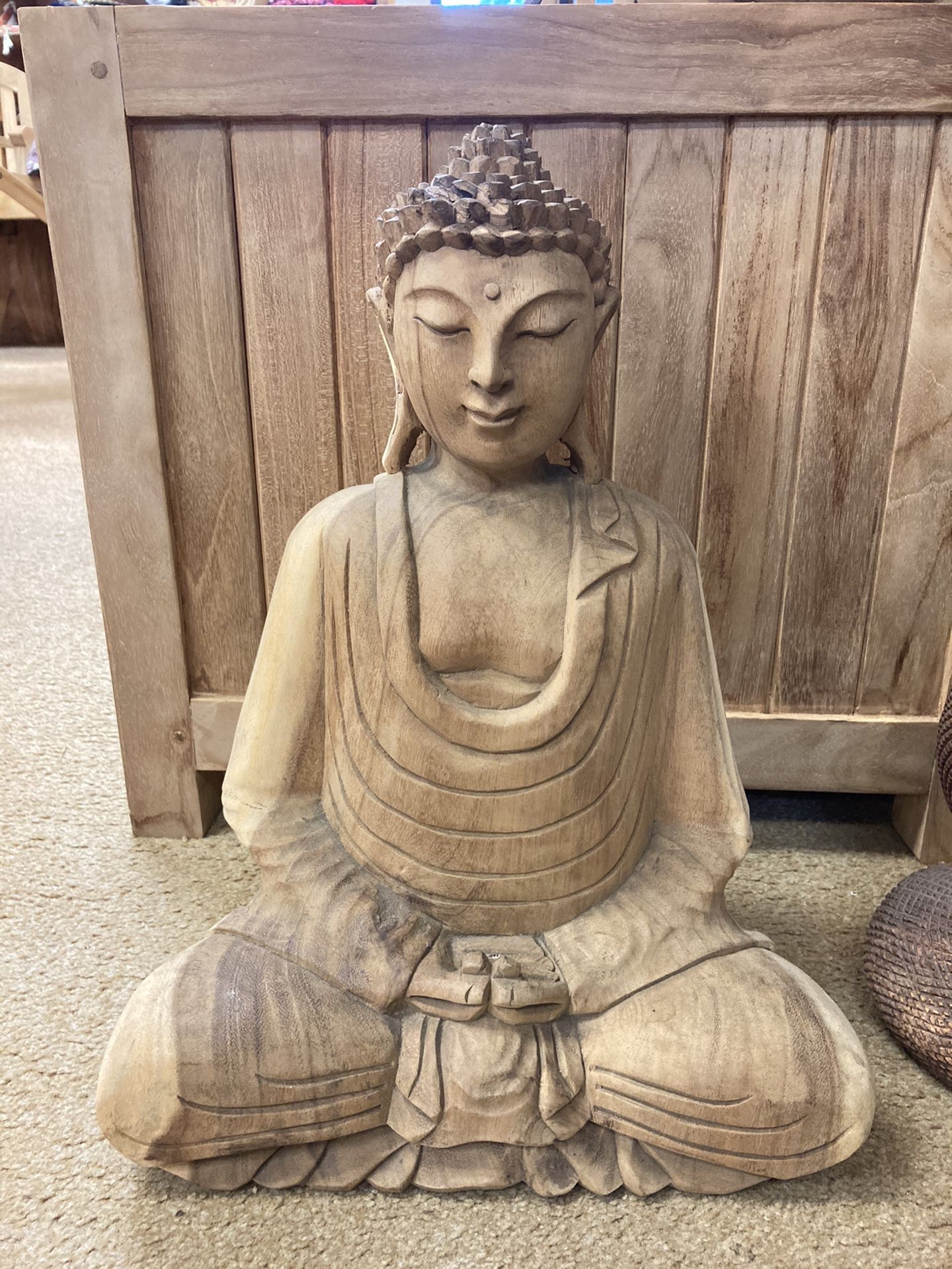 Meditating wooden Buddha Statue (New)