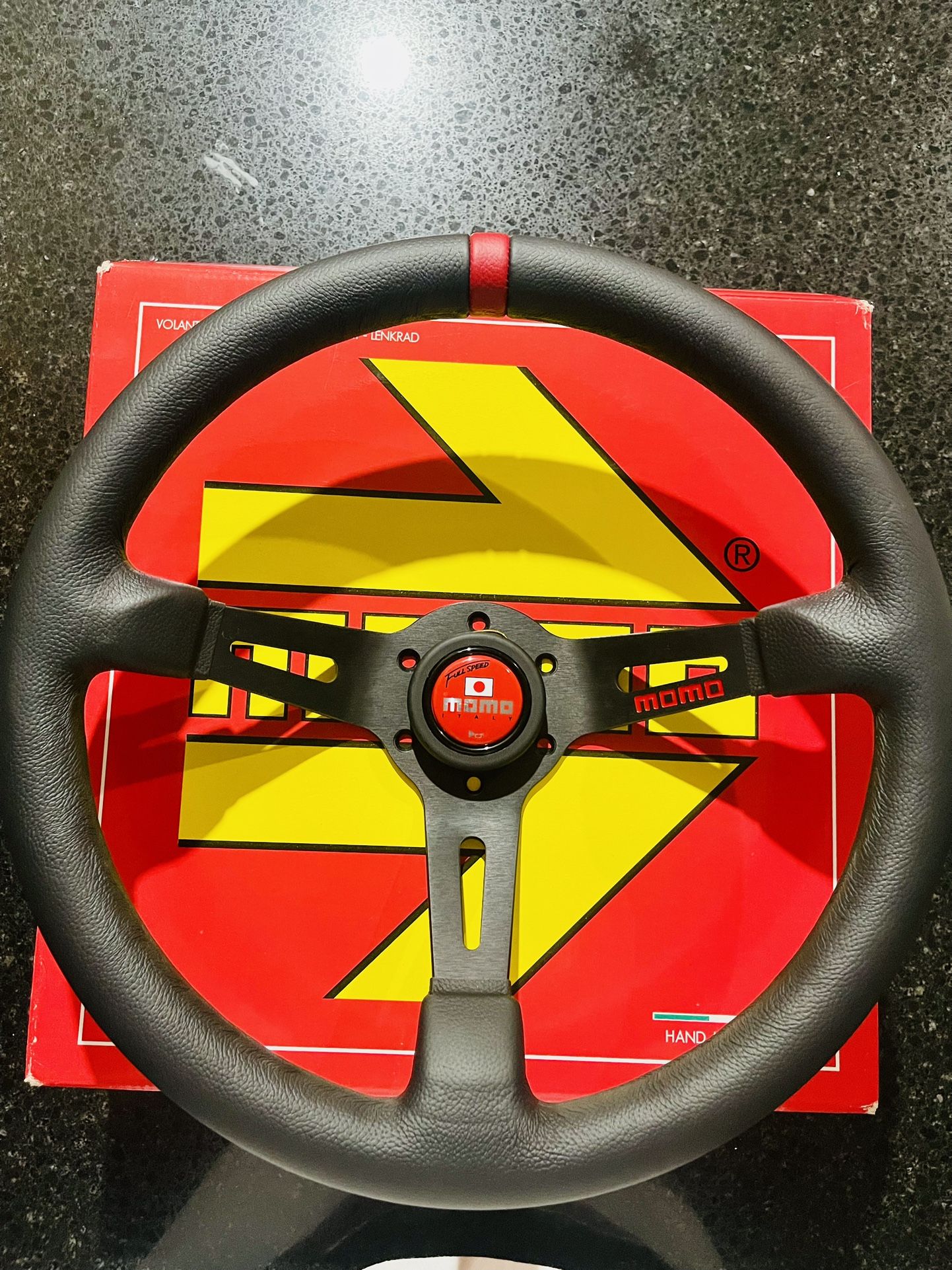 Momo Steering Wheels Size 350