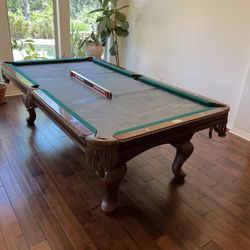 Pool Table ( Free Delibery & Set Up )