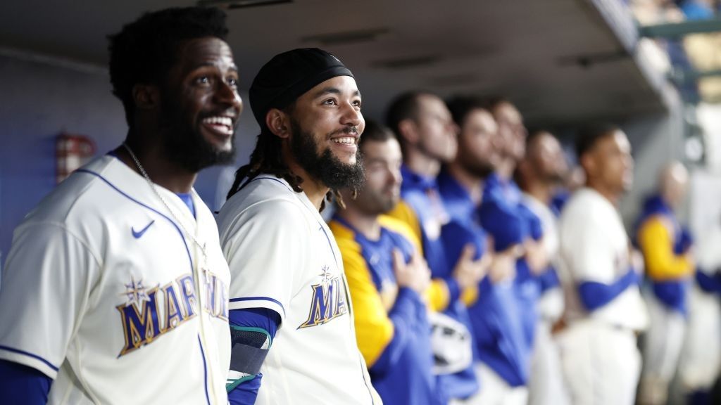 (2) SEATTLE MARINERS vs TEXAS RANGERS, TERRACE CLUB, FRONT ROW