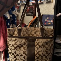 Coach Tote 