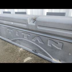Titan bed boxes and rail system