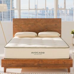 Organic Avocado Green Mattress - King - Medium Firmness