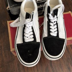 Old Skool Bolt Vans Size 9.5 