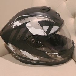 Scorpion Motorcycle Helmet (Size MEDIUM)