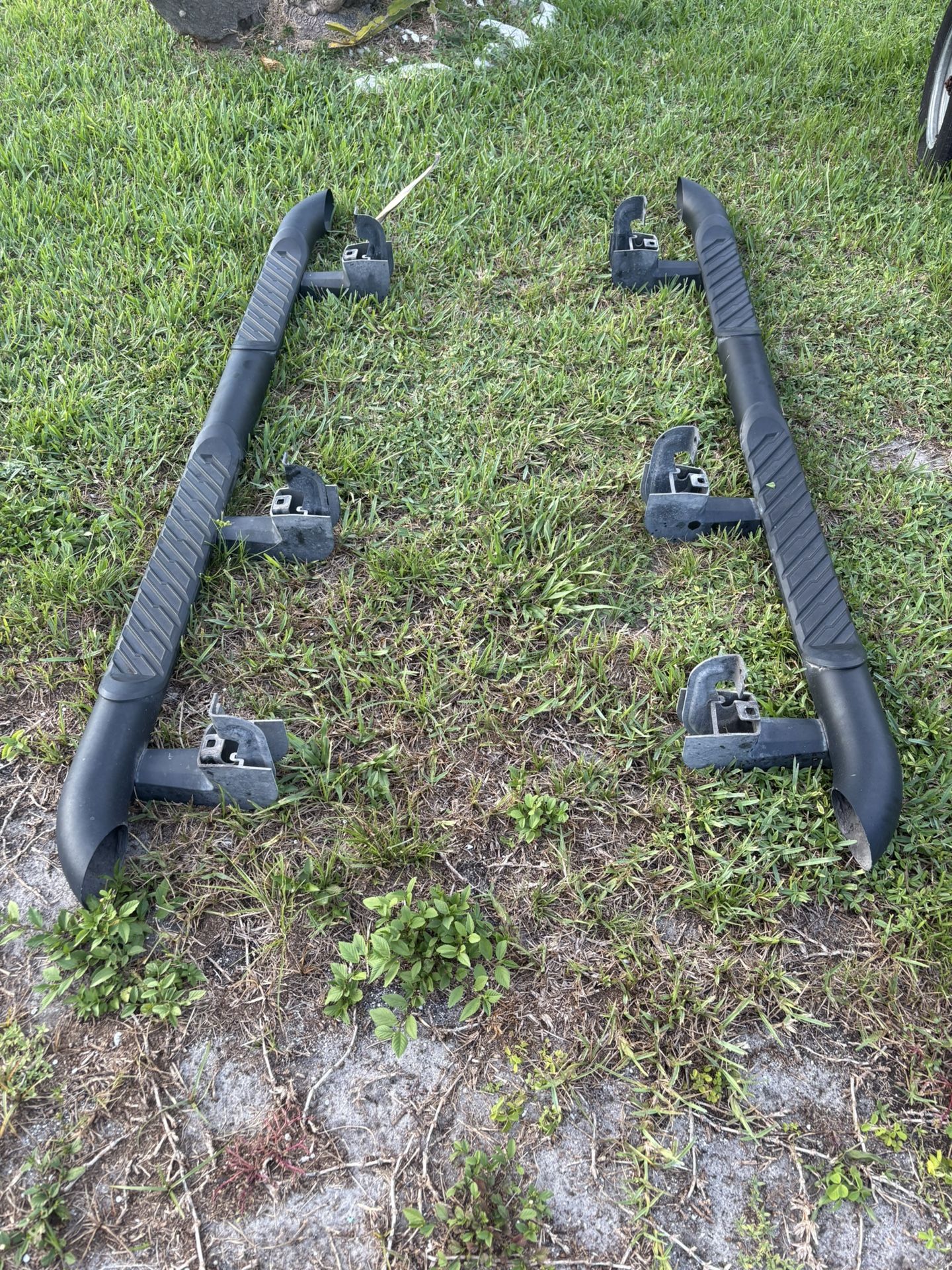 Chevy Silverado Steps / Running Boards