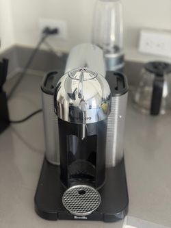 Nespresso machine- great condition