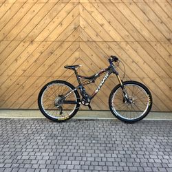 Pivot Mach 5.7 Carbon